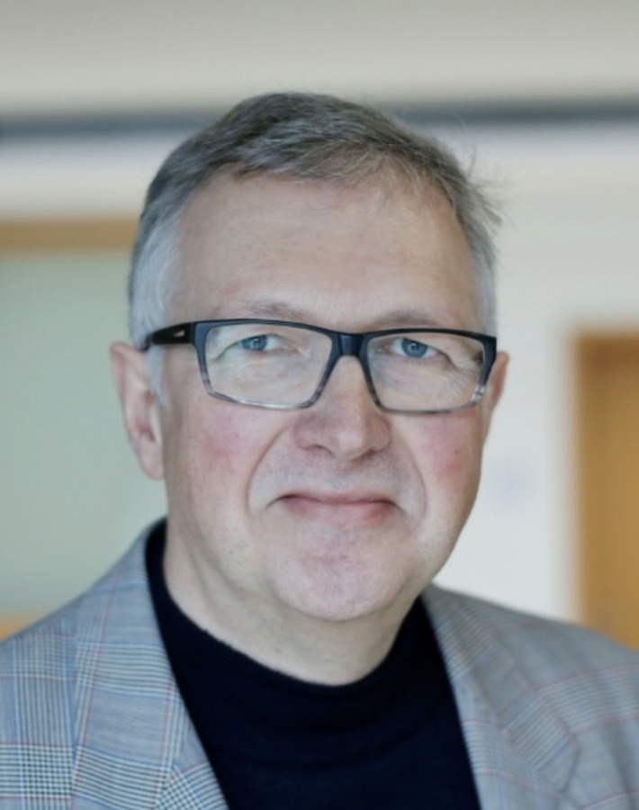 Porträt Prof. Dr. Thomas Knobloch